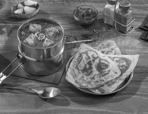 Paneer Tikka Curry - PARATHA Meal