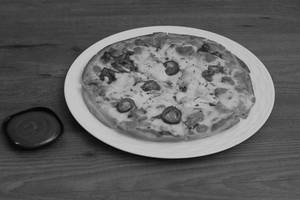9" Classic Chicken Pizza