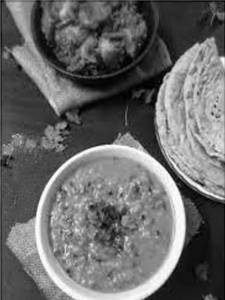 Roti (3pieces), Dal, Aloo Dum
