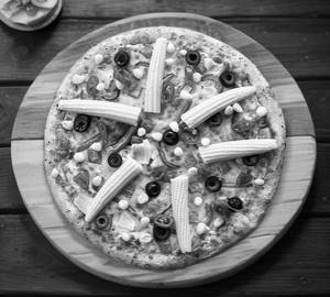 Deluxe Veggie Pizza