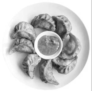 Paneer fry momos 8 pieces