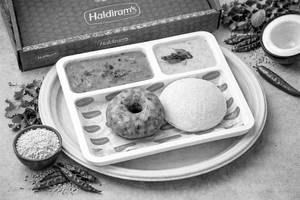 Idli-vada (combo)
