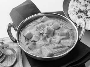 Shahi Paneer With Choice Of Breads