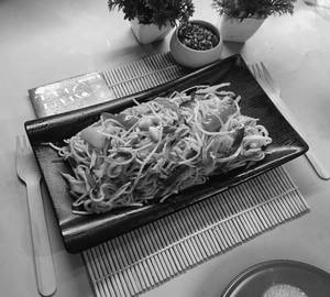 Hakka Chowmein