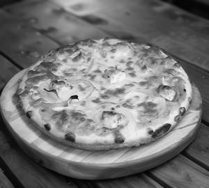 Paneer Onion Pizza