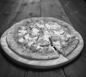 Makhni Paneer Pizza