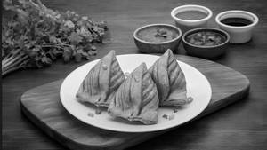 Chinese Samosa [3 Pieces]