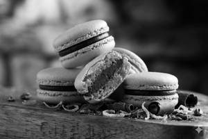 Chocolaty Orange Macaron (1 Piece)