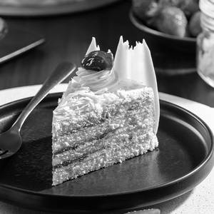 Strawberry Gateau Cake [100 grams]