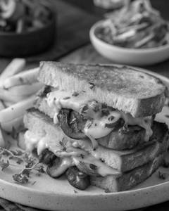 Mushroom & cheese