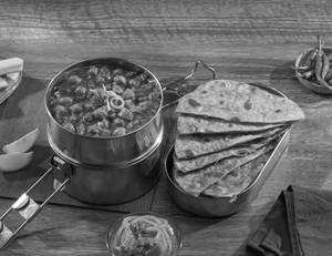 Chole - 5-GRAIN ROTI Meal