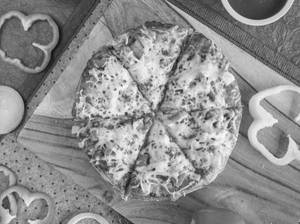Veg Cheese Spicy Pizza [8 Inches]