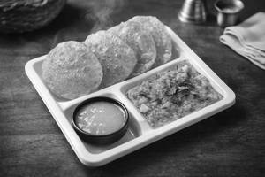 Puri (4pc) Sabji With Sweet