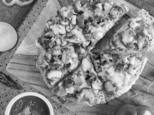 Chicken Tikka Special Double Crust Pizza[8 Inches]With Choco Lava Cake