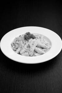 Penne Bianco Funghi