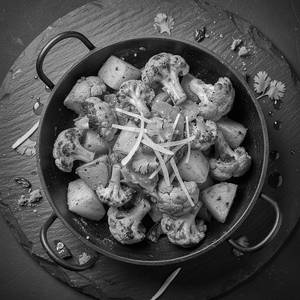 Aloo Gobhi Adraki