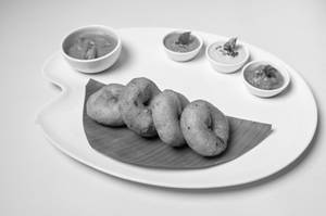 Medu Vada