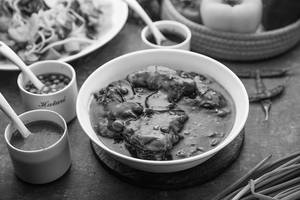 Sliced Fish In Chilli Oyester Basil Sauce