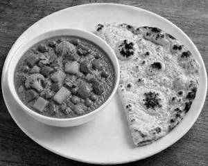 Tandoori Roti (2pc) + Mix Veg Curry 250ml