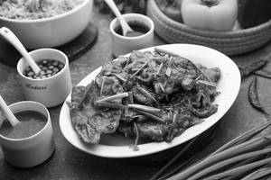Pan Fried Chilli Fish (8 Pcs)
