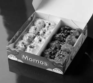 Ultimate Duo Feast Momo Combo - Fiery Schezwan + Malai Creamy (4X2 | 8 Pcs)