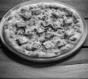 Onion Paneer Pizza (7Inch)