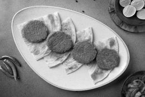 Mutton Galouti Kebab (4 Pcs & 1 Pc Lachha Paratha)