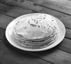 Roti 4 (piece) with sabji