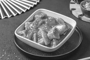 Paneer In Sweet N Sour Sauce