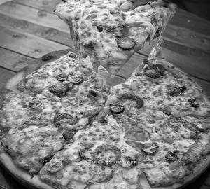Mexican bite pizza