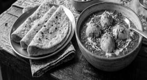 Egg Curry+ 3 Roti