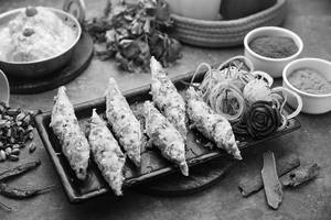 Murg Nurani Sheek Kebab (6 Pcs)