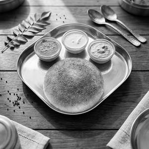 Traditional Thatte Podi Idli With Special Peanut Chutney