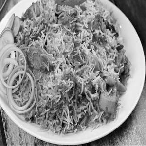Lucknawi Dum Handi Chicken Biryani Boneless