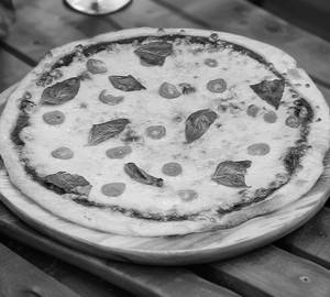Jain Double Cheese Margherita Pizza