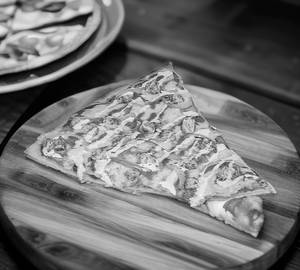 Paneer Butter Masala Pizza (8 Inch)