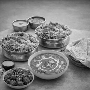 Veg Dum Biryani Family Pack (Serves 3-4)