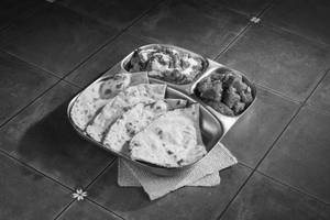 Tandoori Roti Veg Curry Combo Meal