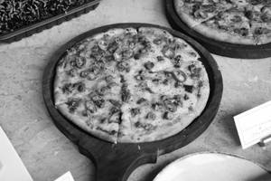 Smoked Chicken & Jalapeno Pizza