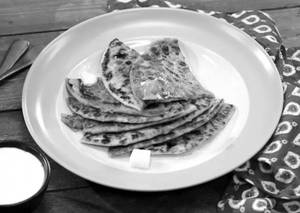Aloo Pyaaz Paratha