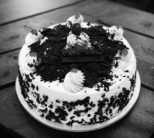 Black Forest Cake 700Gm