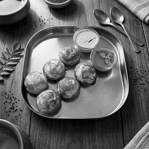 Soft And Crispy Appe Plate With Hot Sambhar (6-pcs)