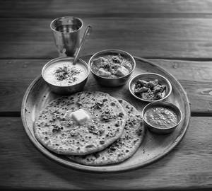 Sada Paratha Combo