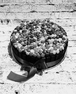 Eggless Kitkat Gems Cake