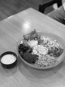 Quinoa Za'atar Tahini Bowl (s)
