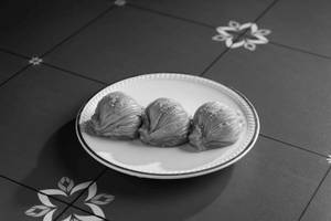 Cashewnut Midye