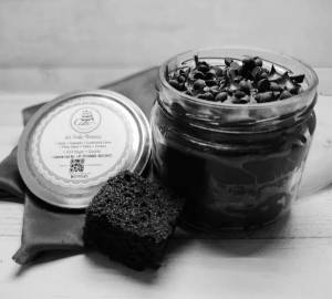 Eggless Chocolate Fudge Jar Cake