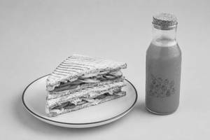 Veg Classic Sandwich + Watermelon Juice