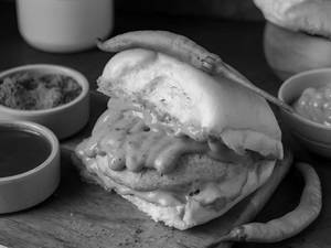 Spicy Peri Peri Vadapav