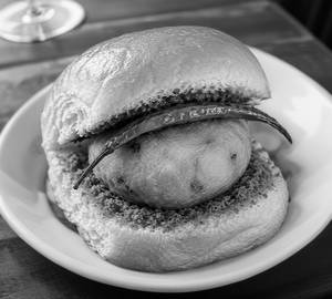 Bombay Sada Vada Pav